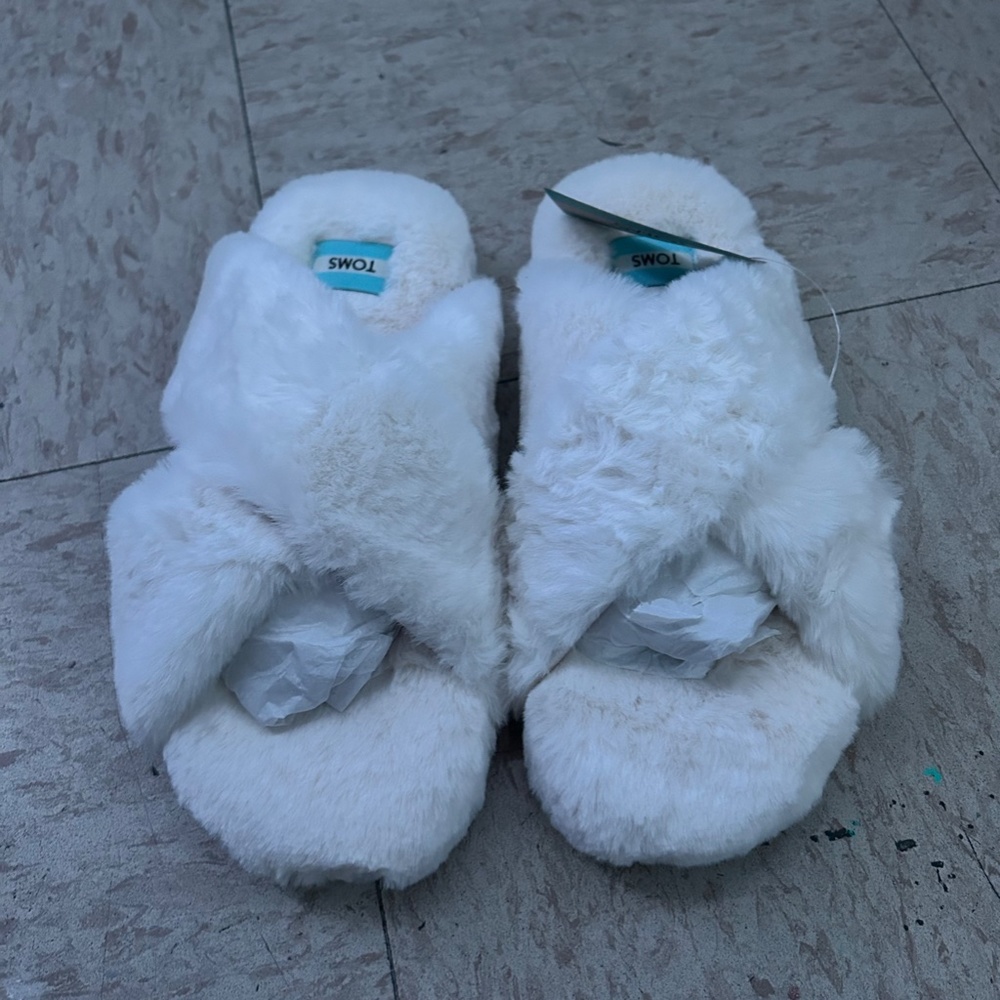 Sandals - Picture 2 of 4
